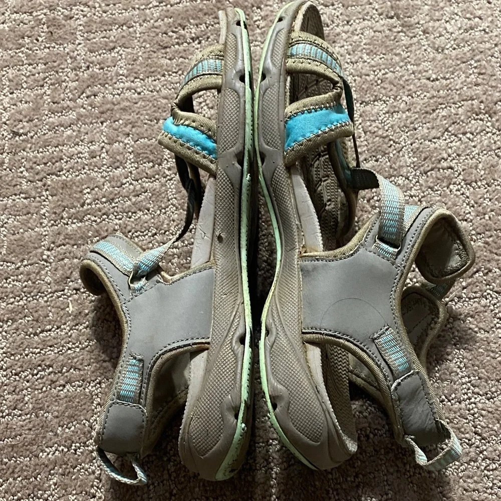 G.H. Bass & Co. Blue  and Taupe Size 8 Sandals Summer Vacation Resortwear Fall